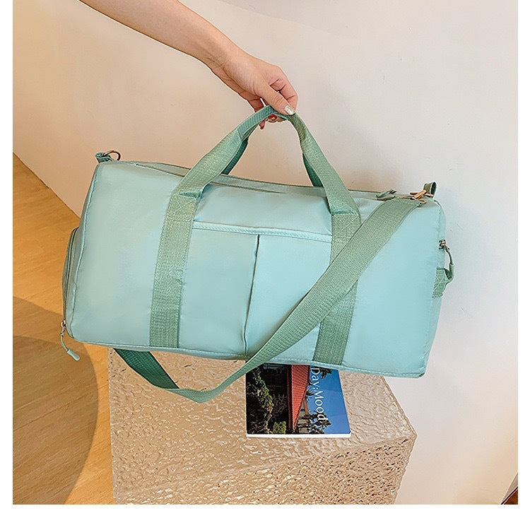 Sporty Travel Bag Bowlift