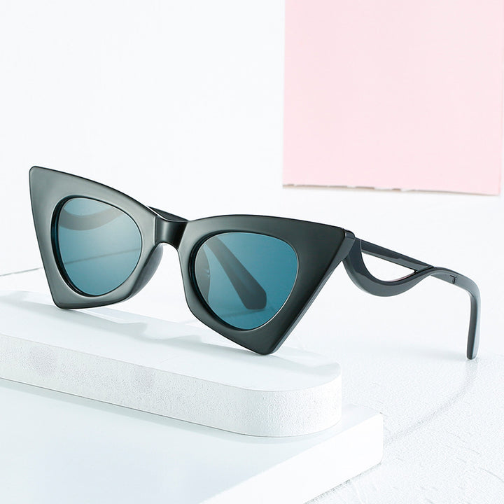 Women's Cat-Eye Sunglasses with Elegant Design Elements Bowlift