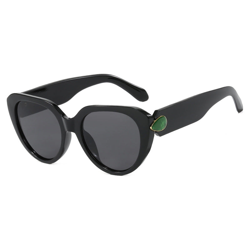 Women Cat-Eye Sunglasses with striking design and protective UV filter Bowlift