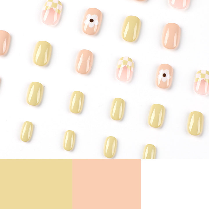 Artful nail art in modern design Bowlift