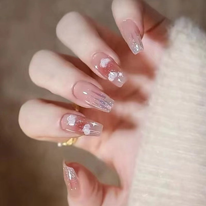 Artful nail art with cloud design Bowlift