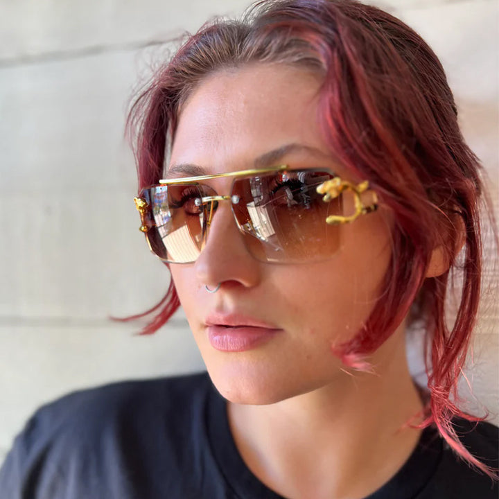 Women's glasses with extravagant frame and luxurious accents Bowlift