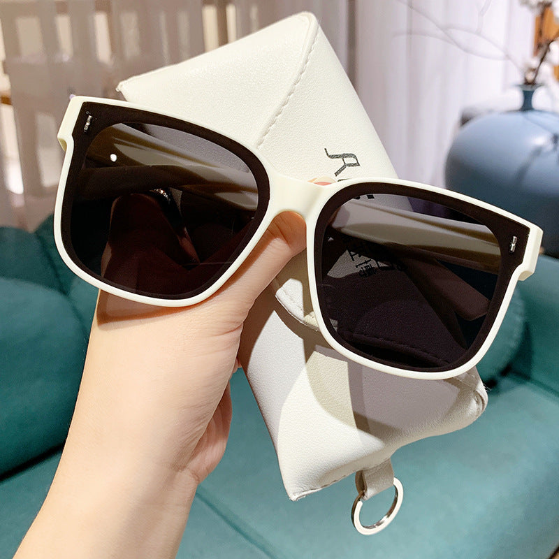 Women's Fashion Sunglasses in Trendy Square Design Bowlift