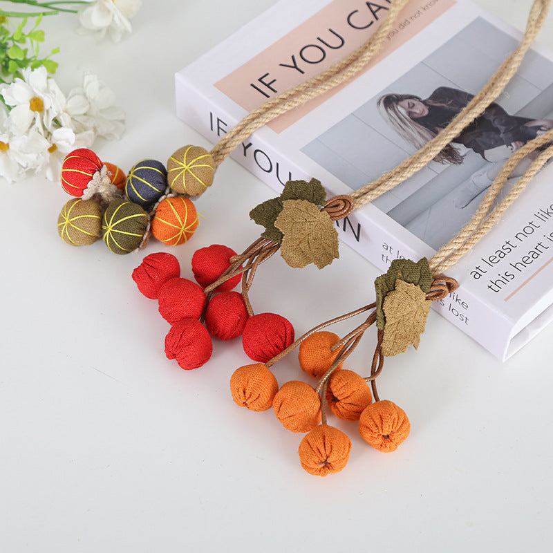 Decorative curtain tieback Bowlift