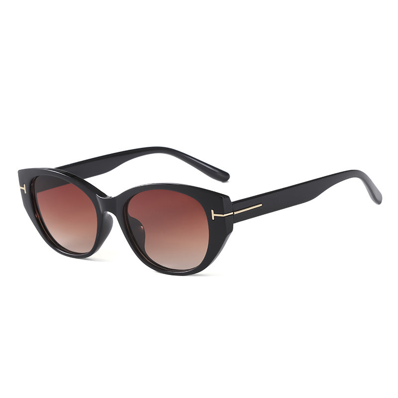 Women's Cat-Eye Sunglasses with Elegant Frame and Protective UV Filter Bowlift