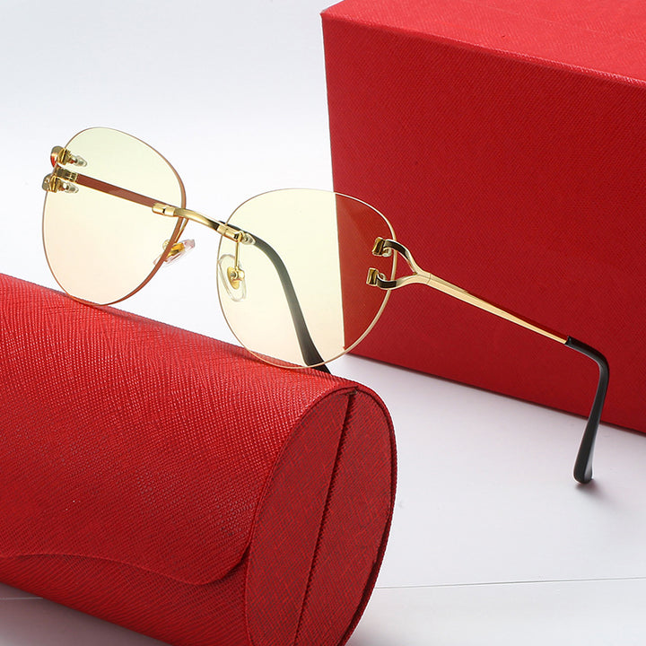 Ladies elegant Cat-Eye sunglasses with gold accents and UV protection Bowlift