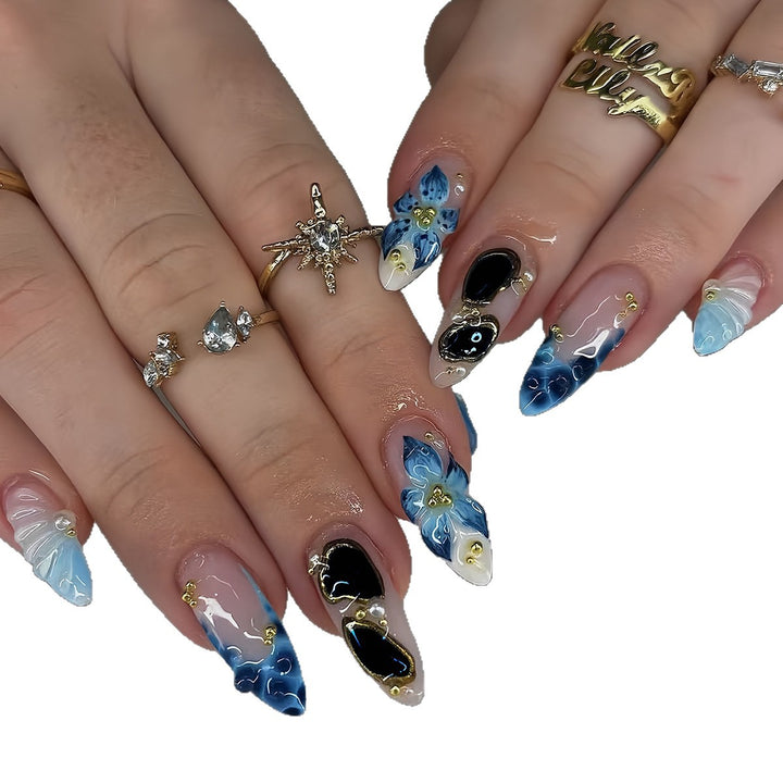 Artificial nails with exclusive floral and elegant 3D accents Bowlift