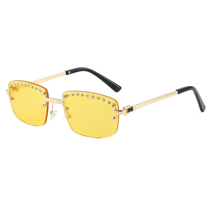 Ladies elegant sunglasses with sparkling crystal accents Bowlift