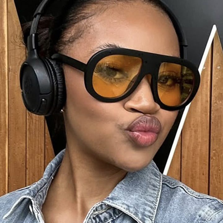 Ladies oversized sunglasses in futuristic design Bowlift