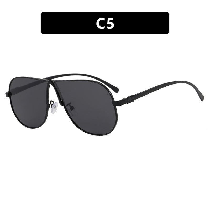 Women oversized sunglasses with modern design Bowlift