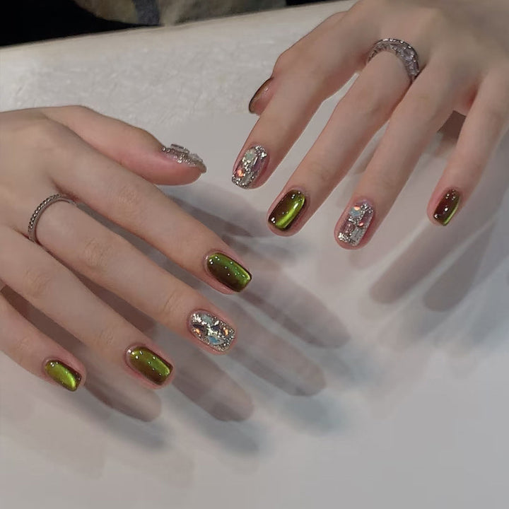 Premium Glittery Press-On Nail Set Bowlift