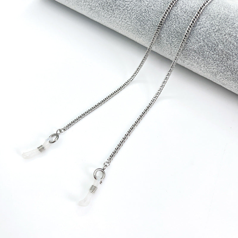 Metallic Eyewear Chain Bowlift