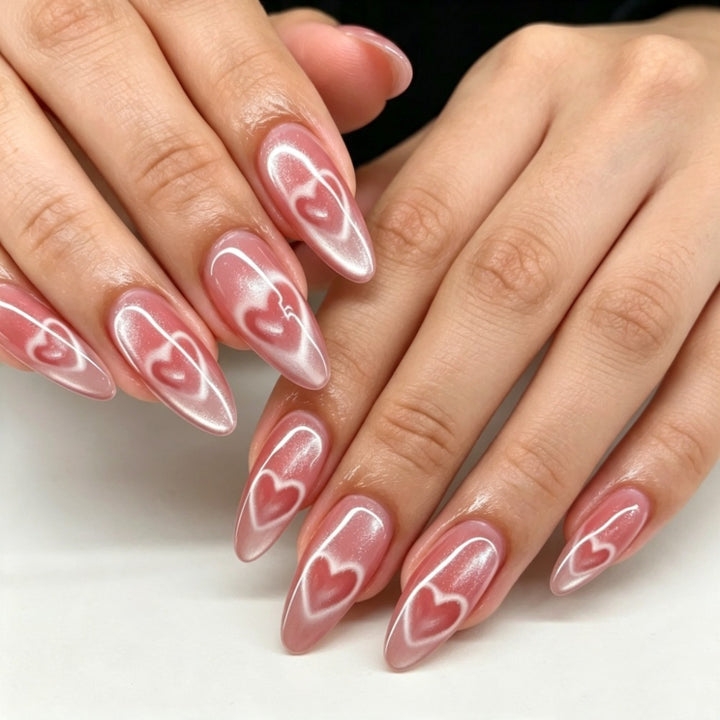 Artificianails with Elegant Heart Design Bowlift