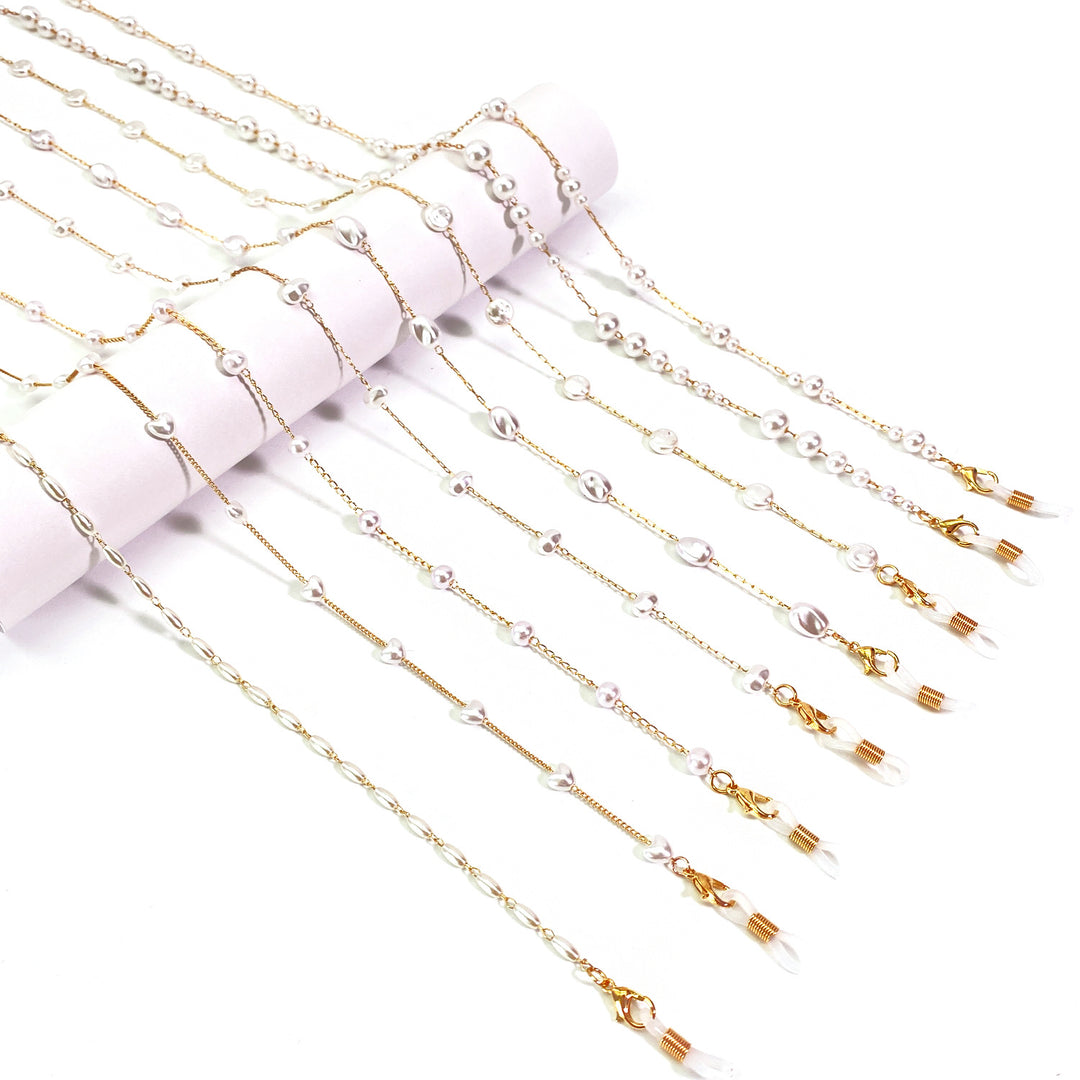 Elegant Pearl-Accented Eyewear Chain Bowlift
