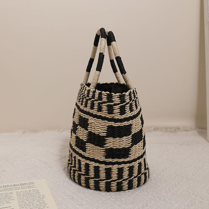 Handcrafted basket bag with modern geometric pattern Bowlift