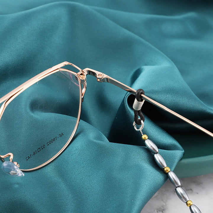 Stylish Beaded Glasses Chain Bowlift