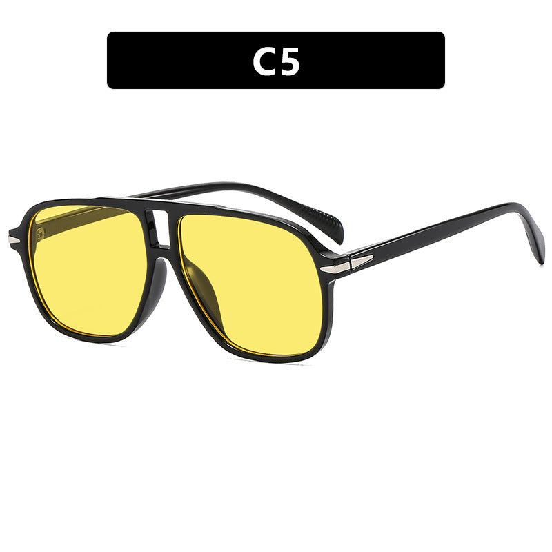 Ladies fashionable, square sunglasses with stylish frame Bowlift