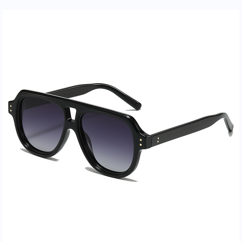 Retro-Inspired Tortoise Shell Frame Sunglasses Bowlift