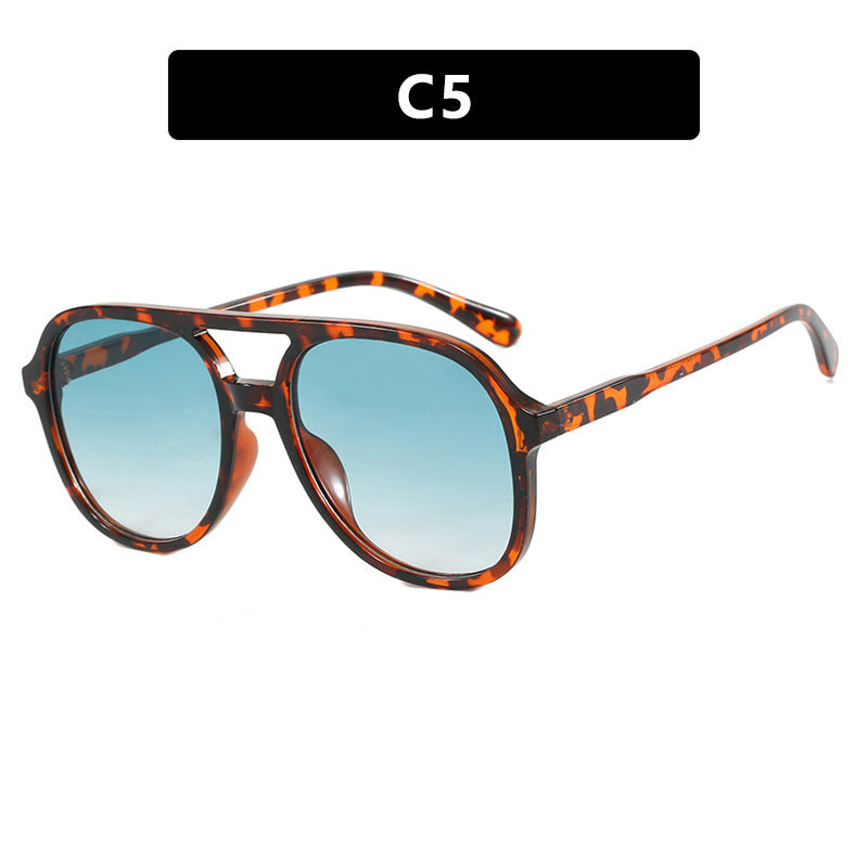 Women oversized sunglasses with innovative design Bowlift