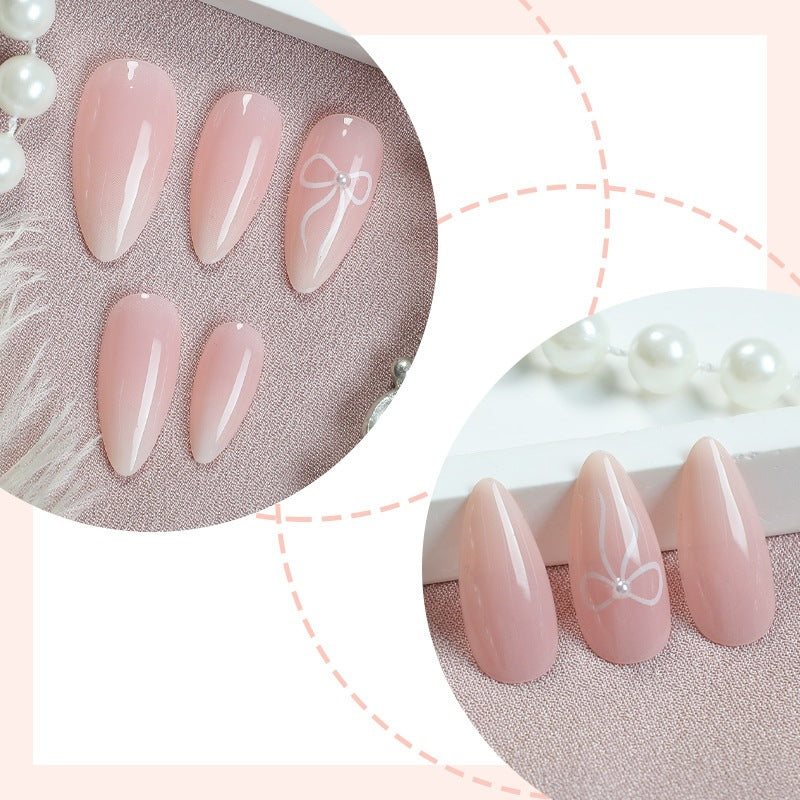 Artificial nail set with elegant designs and subtle accents Bowlift