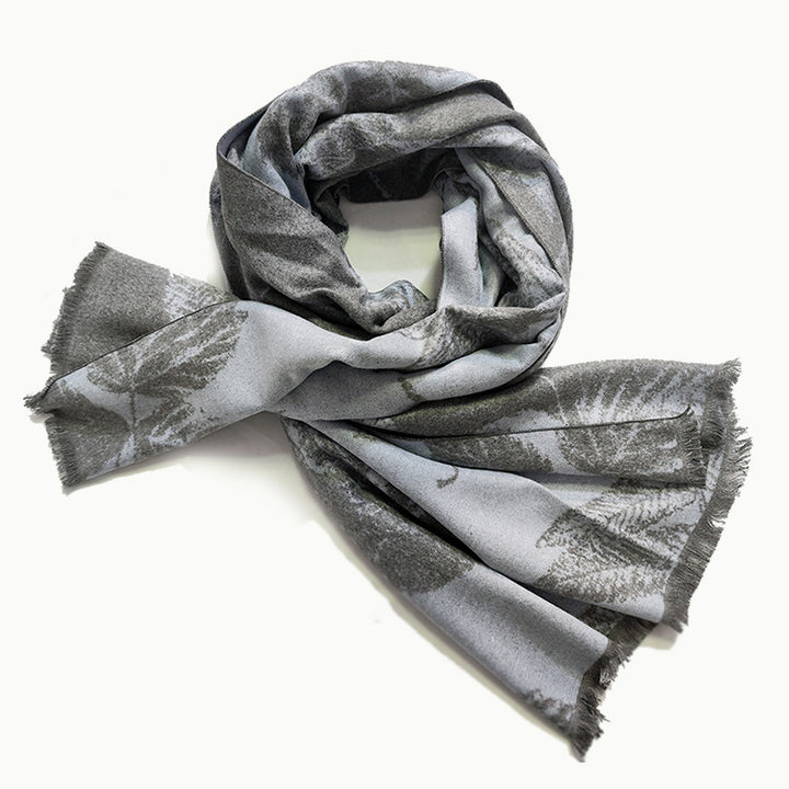 Women's Elegant and Warm Scarf with Modern Check Pattern Bowlift