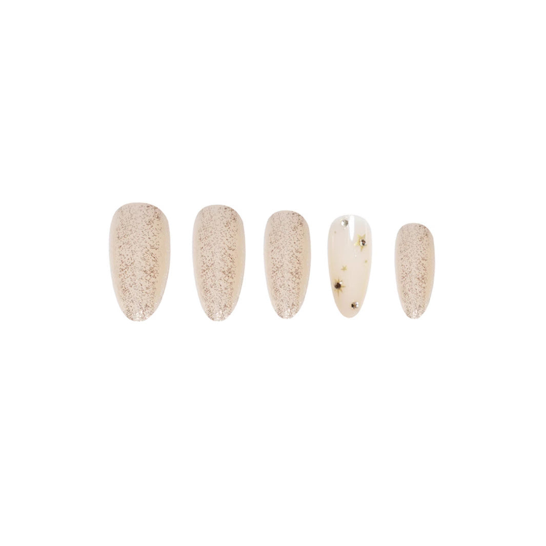 Glamorous Glittery Press-On Nail Art Bowlift