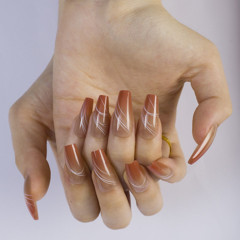 High-gloss artificial nails with rose effect Bowlift