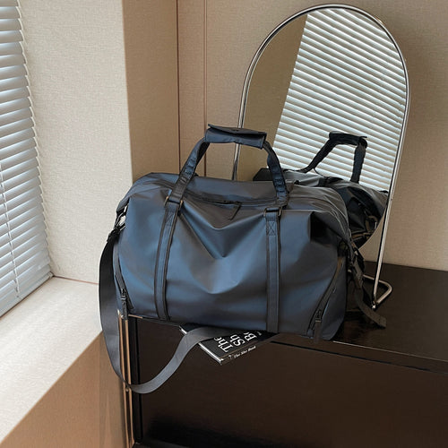 Sporty Travel Bag With Maximum Functionality Bowlift