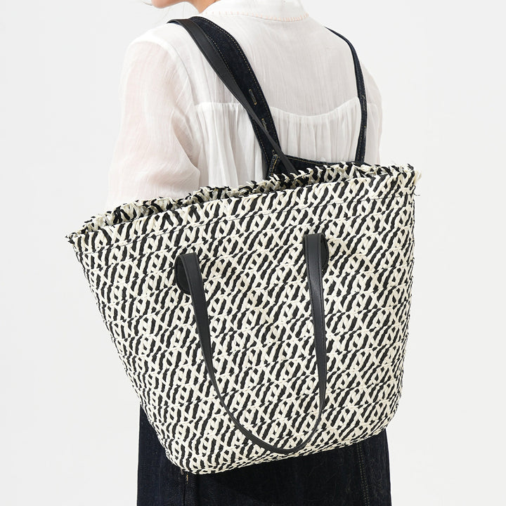 Stylish Tote Bag Made of Braided Natural Material Bowlift