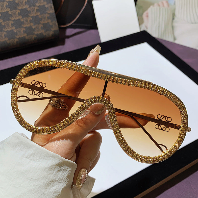 Women's Glamorous Sunglasses with Rhinestone-Embellished Frame Bowlift