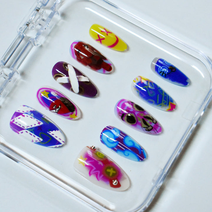 Artistic Kiss-Themed Press-On Nail Art Bowlift