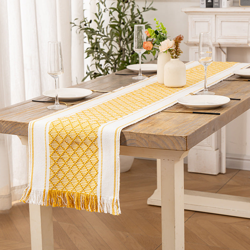 Elegant Geometric Pattern Table Runner