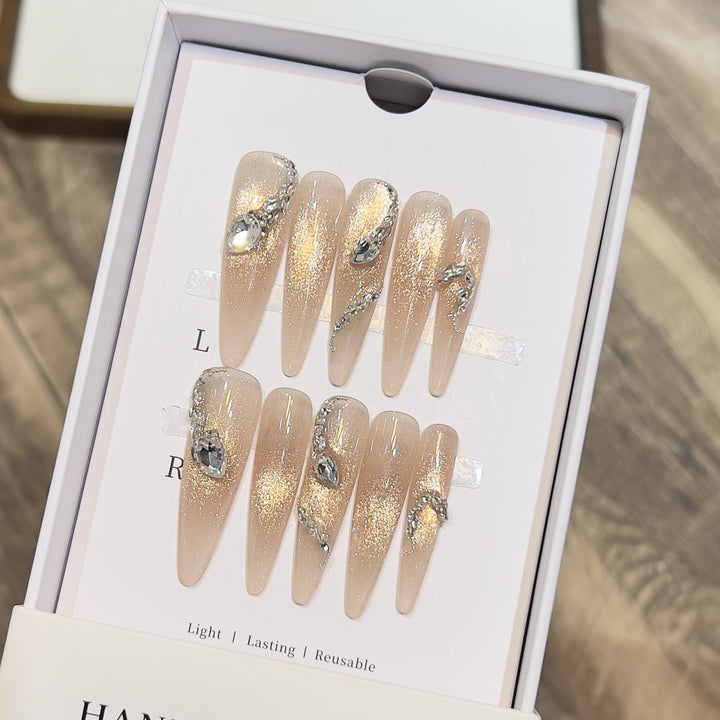 Decorative Stiletto Press-On Nail Art Set with Crystal Accents Bowlift