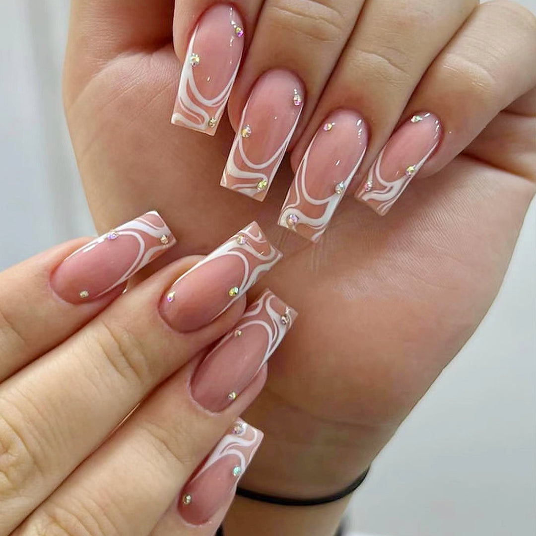 Artistic nails with elegant design Bowlift