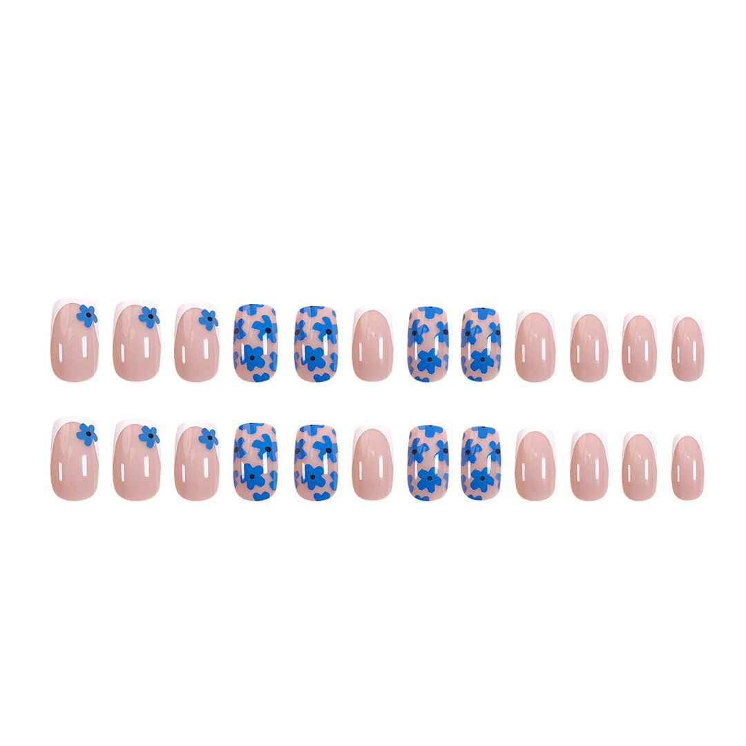 Exquisite nail design with floral accents Bowlift
