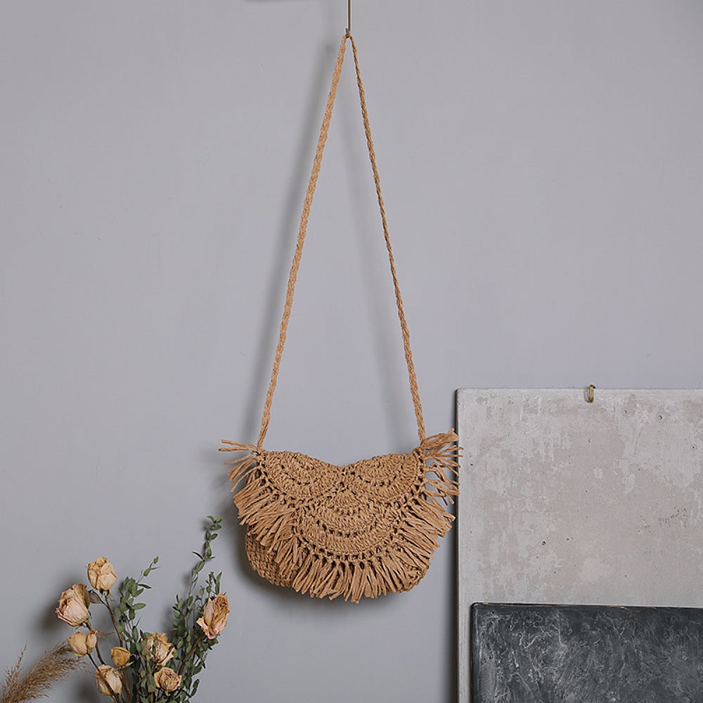 Boho Crossbody Bag Made of Handcrafted Natural Material Bowlift