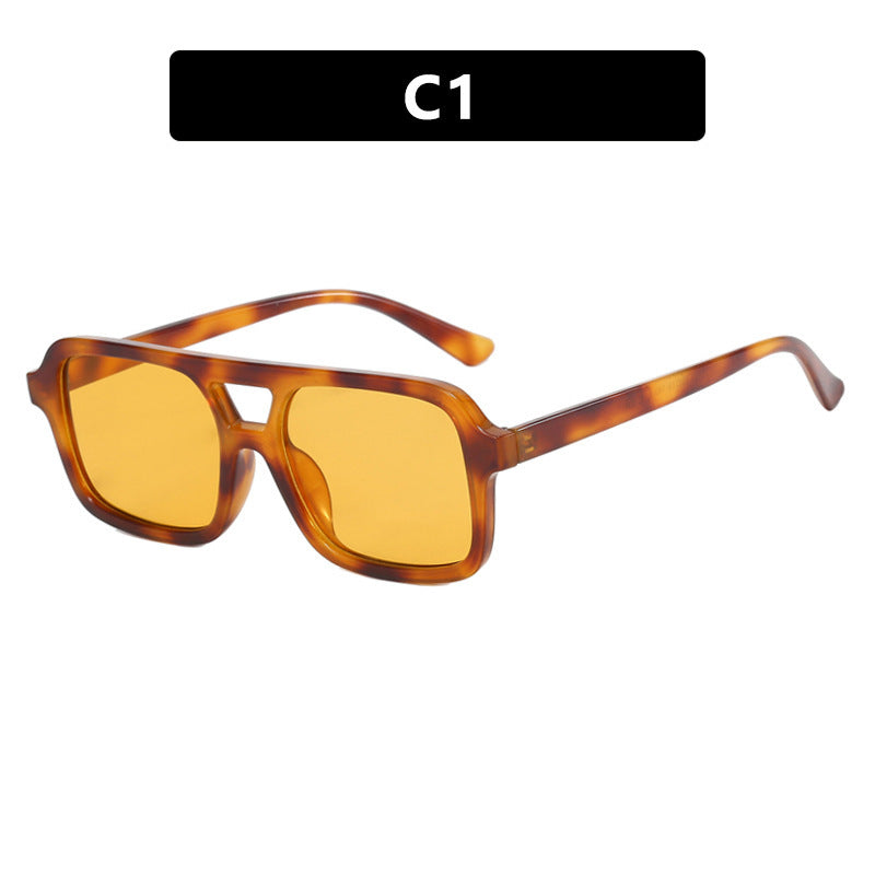 Women’s fashionable sunglasses in elegant rectangular format Bowlift