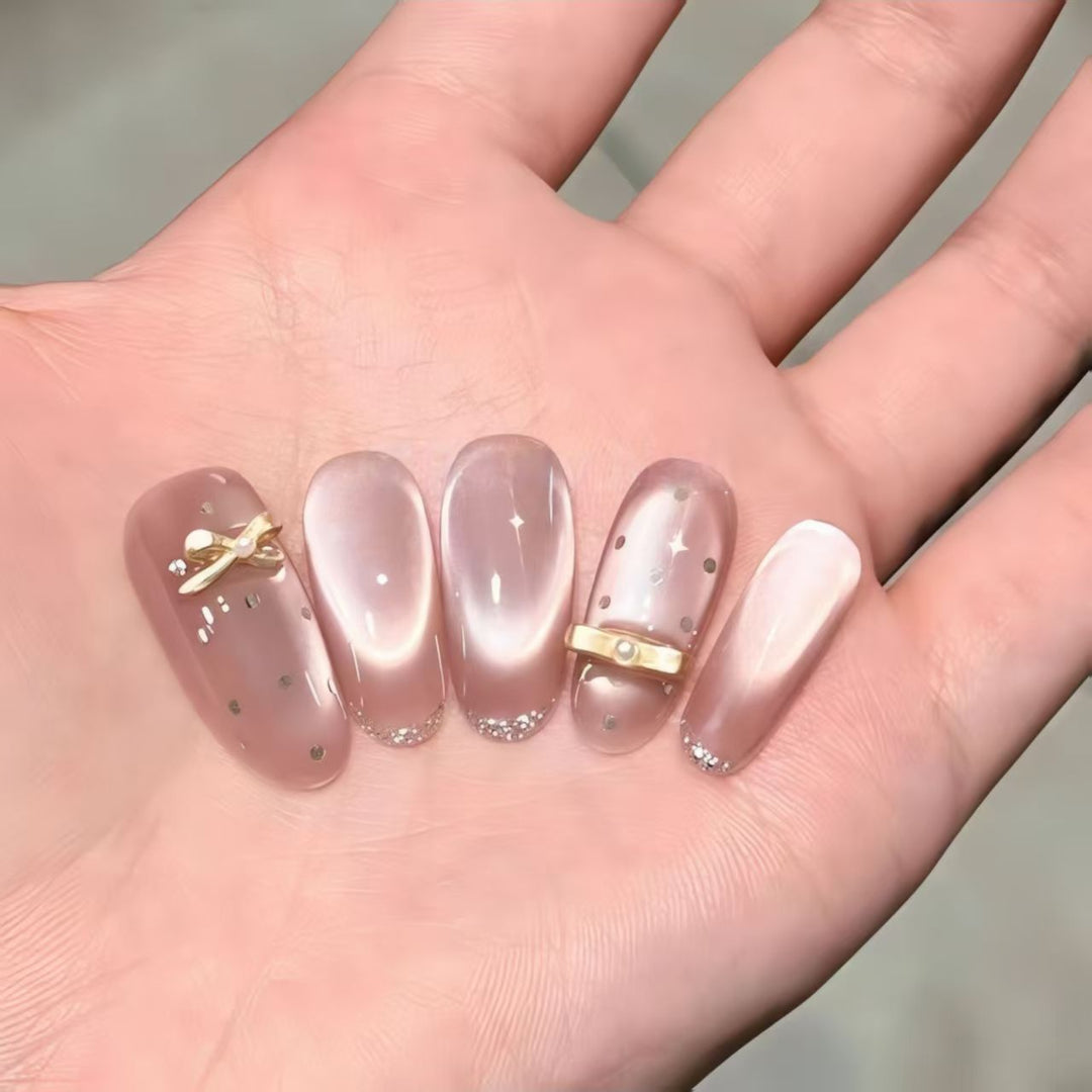 Elegant Press-On Nail Art Set with Decorative Accents Bowlift
