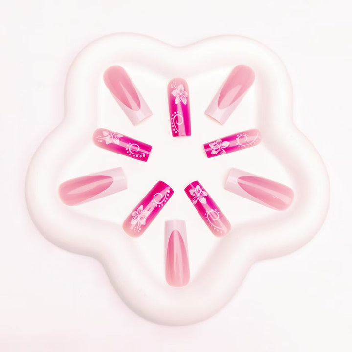 Artificial nails with floral accents and shine Bowlift