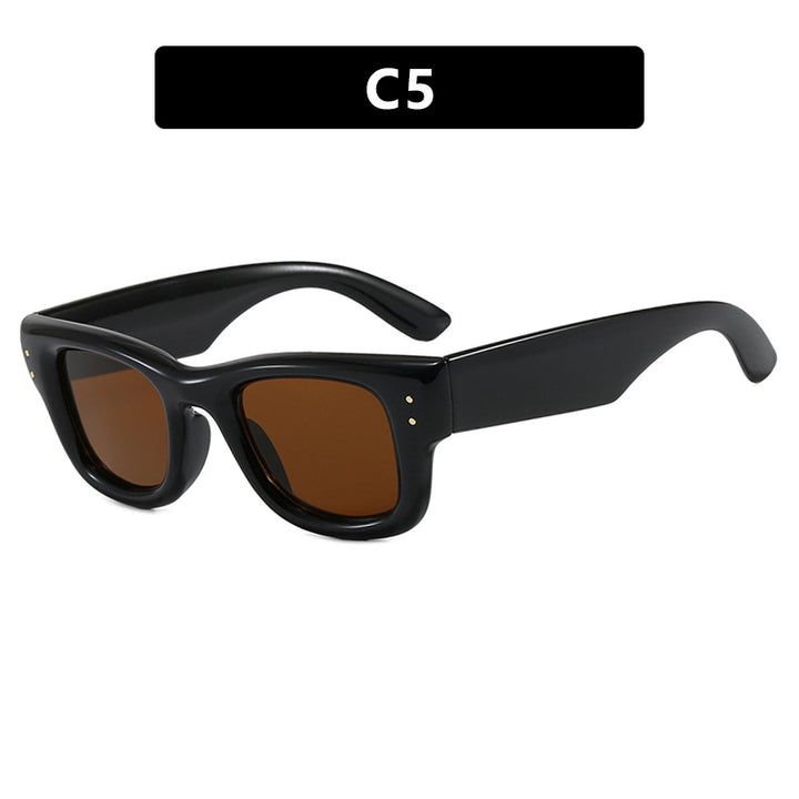 Women's fashionable sunglasses with wide, elegant frame and protective UV filter Bowlift