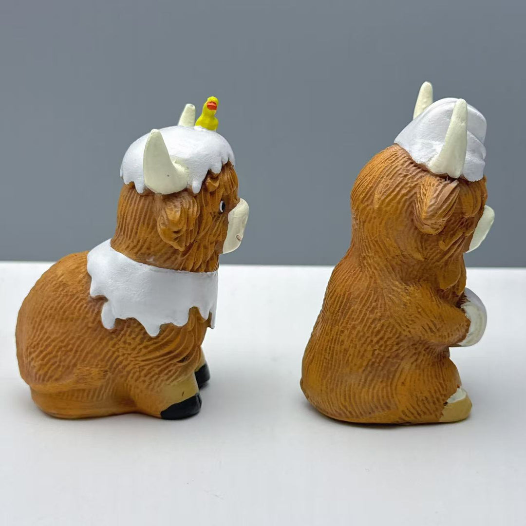 Funny Highland Cattle Figurine Bowlift