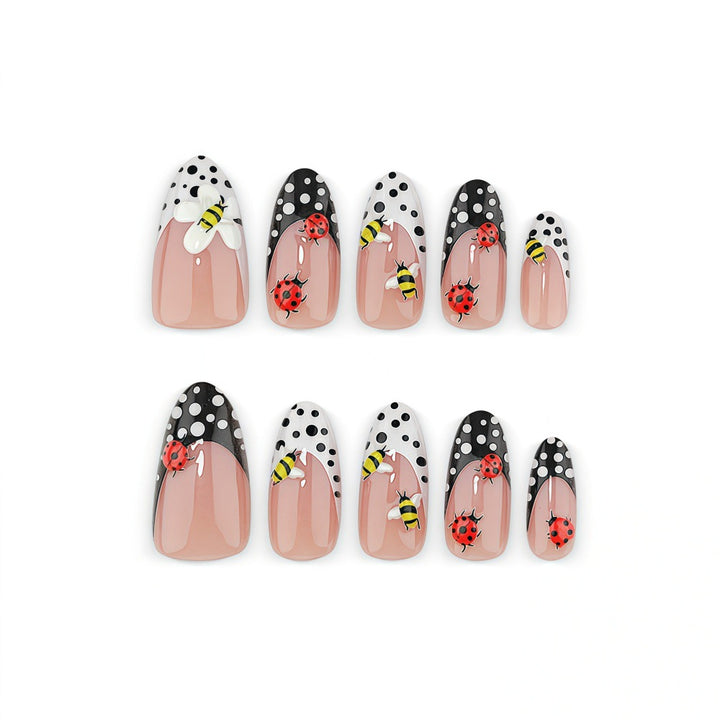 Artificial nails with cheerful animal motifs Bowlift