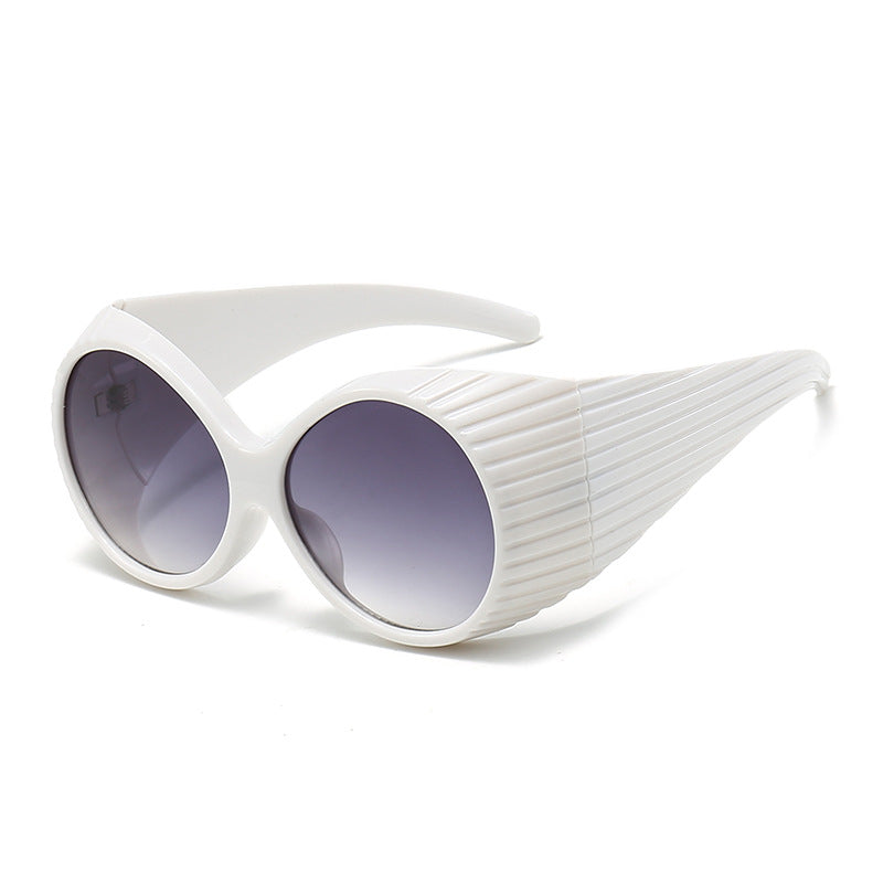 Women Oversized Cat-Eye Sunglasses with Stylish, Textured Frame Bowlift
