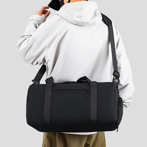 Versatile sports duffel bag with practical compartments Bowlift