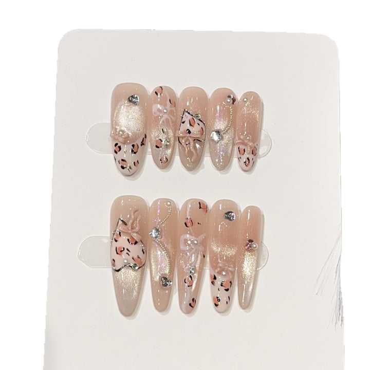 High-quality artificial nails Bowlift