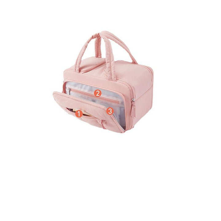 Elegant and Functional Cosmetic Bag Bowlift
