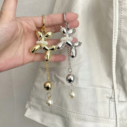Playful Balloon Dog-Inspired Keychain Bowlift