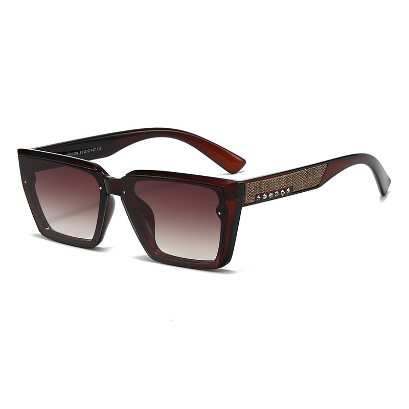 Women's stylish sunglasses with sparkling accents Bowlift