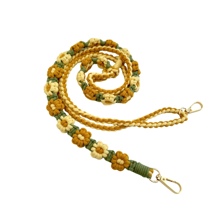 Macrame Pet Leash with Floral Detailing Bowlift