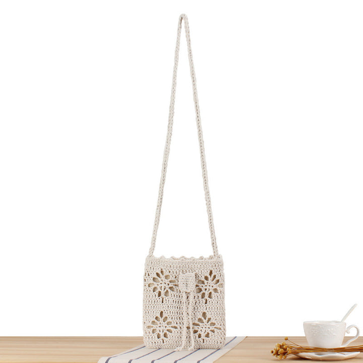 Hand-knotted shoulder bag with floral patterns Bowlift